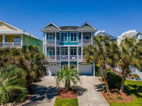 After Dune Delight - Relax and unwind in this fun and spacious 3 story home, Light, Bright, and close to everything! townhouse